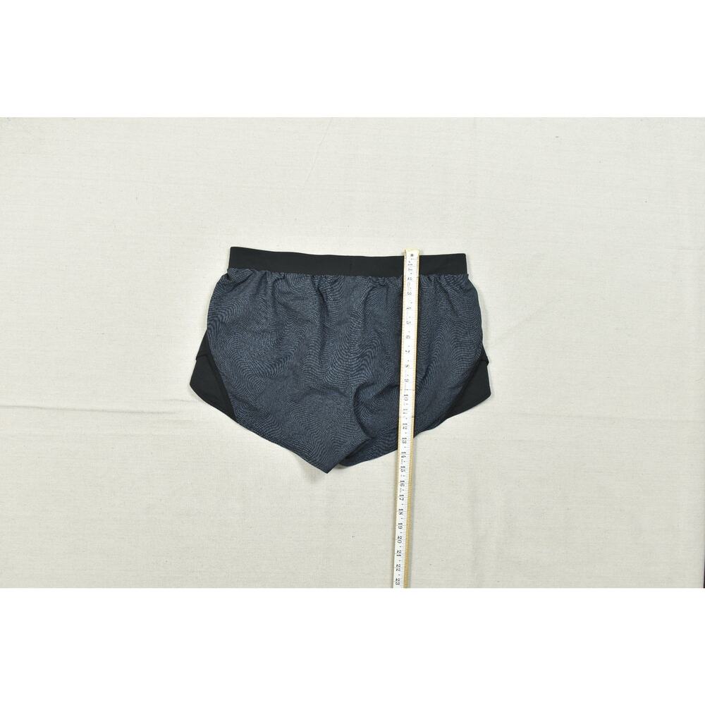 Under Armour Women's HeatGear Fly By 2.0 Running Shorts Gray Printed Size Large - Picture 3 of 8